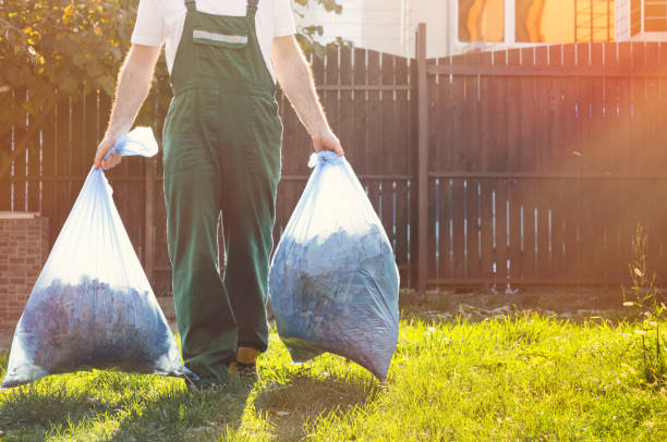 Best Yard Waste Removal  in Englewood, FL
